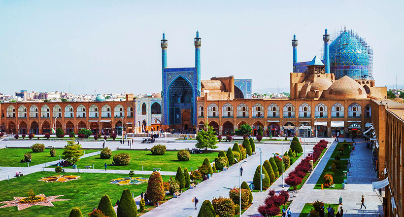 La visita de la mezquita Shah desde la plaza de Naqsh-e Yahan